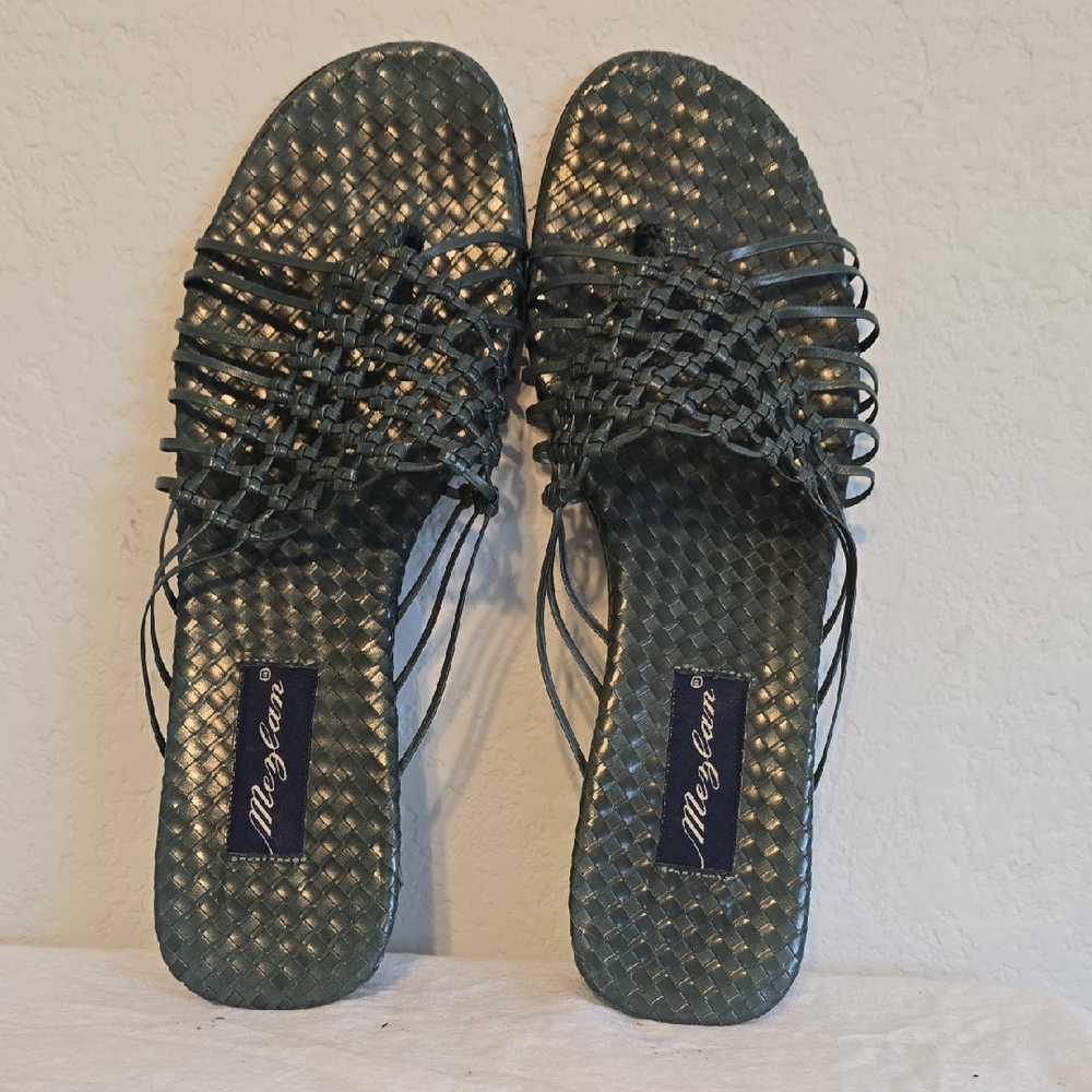 Mezlan Green Sandals Comfortable Slip-On Size 8 1/2 EUC Made In Spain